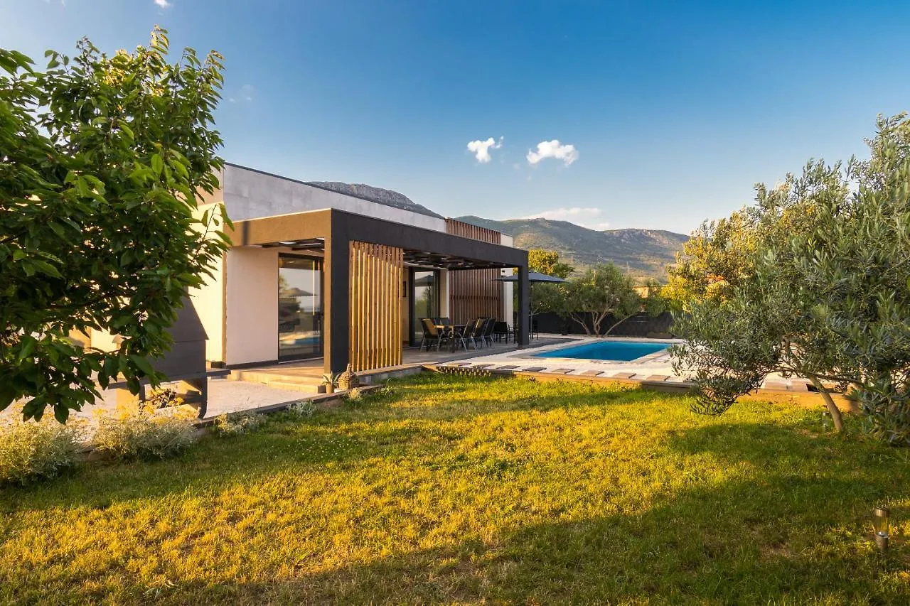 Villa Sempervivum 2 With Pool And Sea View Kastela Croatia